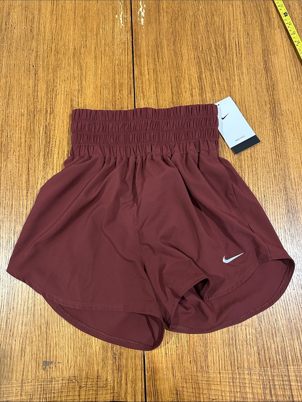 NIKE High Waisted Maroon Training Shorts